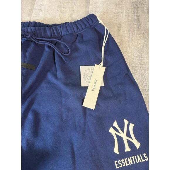 Fear Of Gods Essentials X MLB NYY New York Yankees Sweat Shorts Blue Men’s Large - Picture 4 of 9